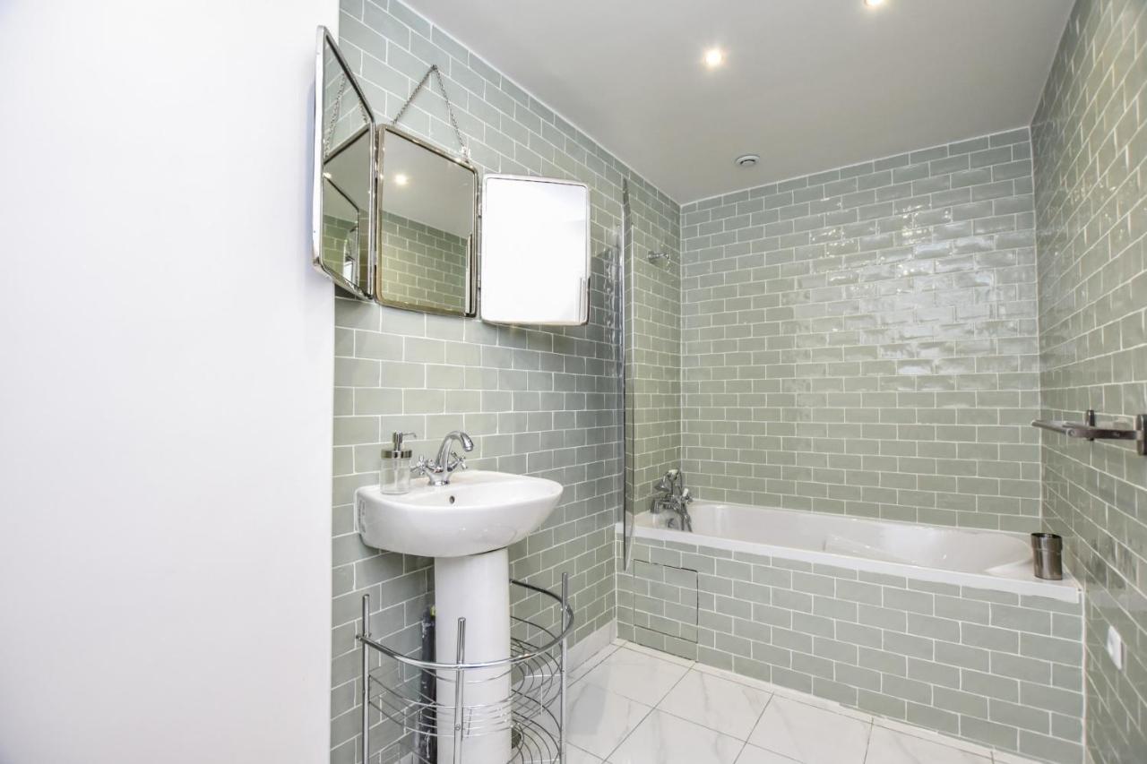 Cmg - Magenta / Saint-Vincent De Paul Apartment Paris Bagian luar foto